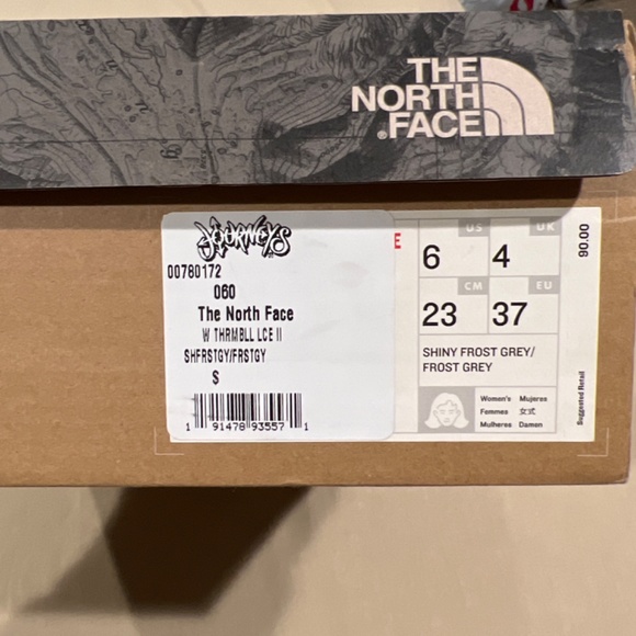 The north face snow boots - Picture 3 of 3